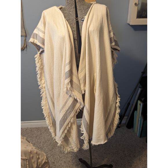 mes demoiselles paris unique poncho jacket, shawl jacket blanket w pockets - Picture 6 of 10